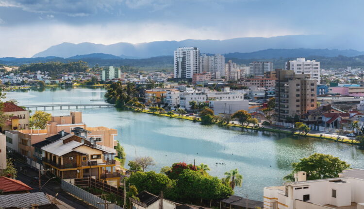 Essa cidade do litoral sul virou referência nacional e pouca gente sabe