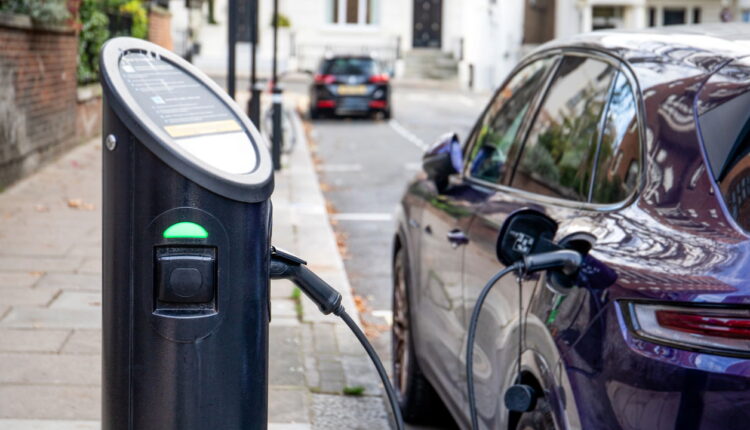 Os 10 carros elétricos mais baratos do Brasil em 2025!