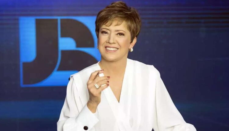 Apresentadora reage com elegância ao perder o posto na Record durante as férias