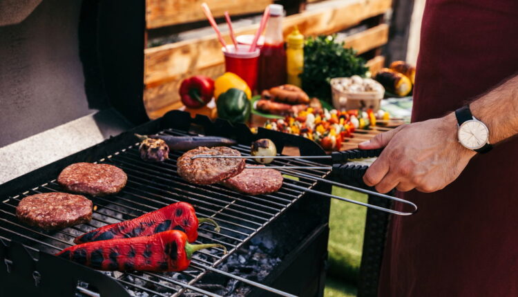 Os 5 itens perfeitos para um churrasco barato e delicioso!