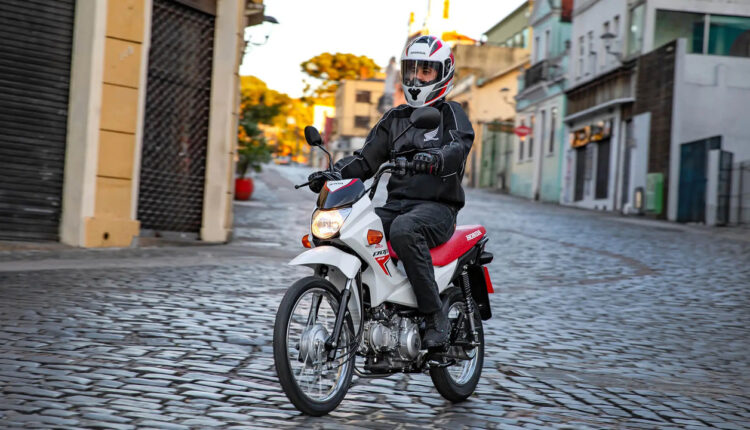 Motos econômicas conquistam quem precisa rodar muito e gastar pouco!