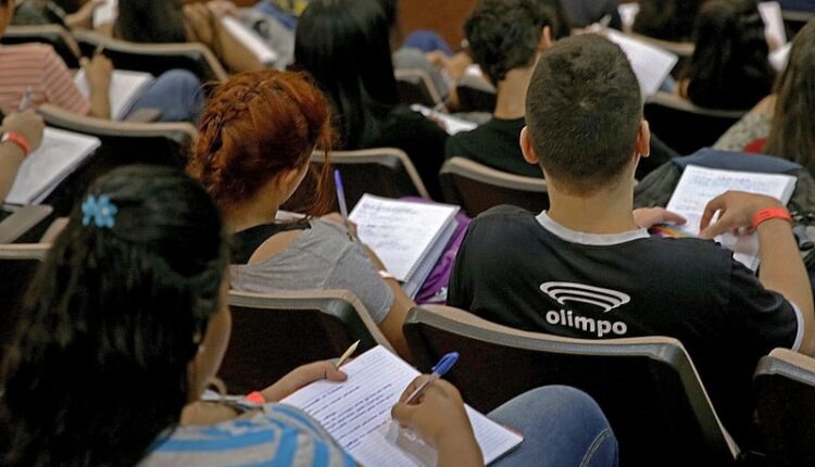 Estudantes têm até esta sexta-feira (4) para se inscrever no Prouni