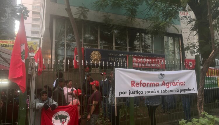 MST ocupa Incra em SP como parte de jornada nacional sob o mote ‘Lula, cadê a reforma agrária?’