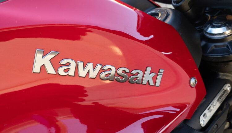 Nova esportiva da Kawasaki já é a queridinha e é superior a Ninja 400!