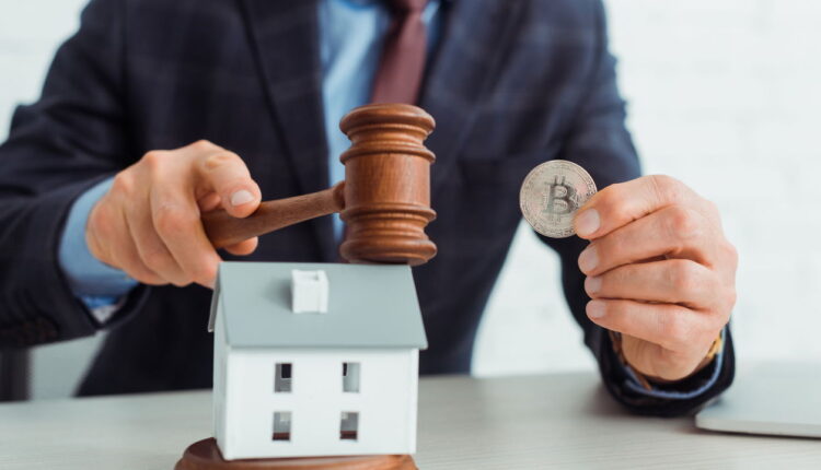 Como investir R$6 mil e lucrar mais de R$100 mil com imóveis da Caixa