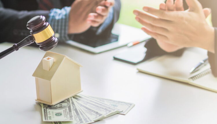 4 fatores que definem se venda direta ou leilão de imóveis valem mais em 2025