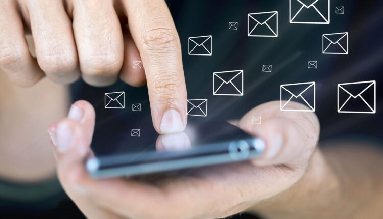 Esse golpe está enganando milhares por SMS e redes sociais