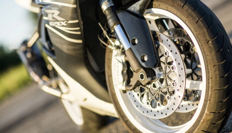 Melhores motos urbanas de 2025 com baixo consumo e alta tecnologia!