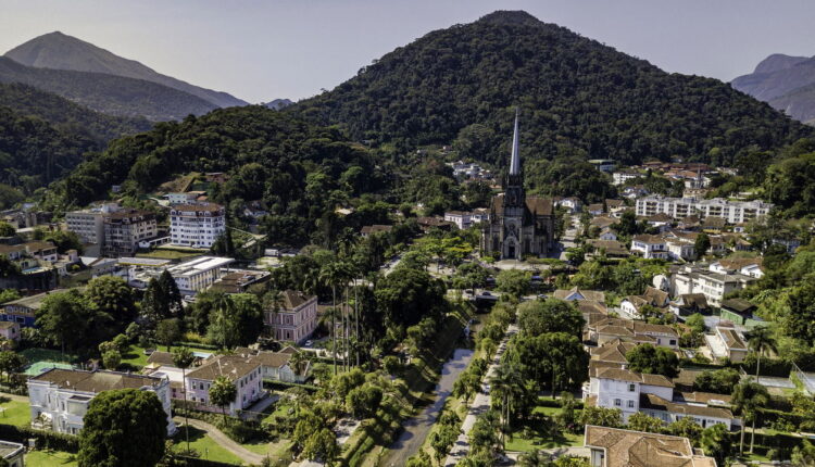 A cidade onde o passado vive nas ruas e encanta todos os dias