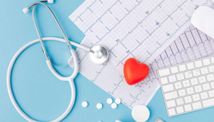 A melhor forma de economizar com saúde é usando a telemedicina