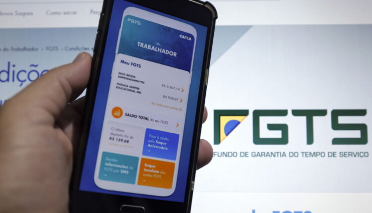 A escolha mais vantajosa do FGTS em 2025 entre saque-aniversário e rescisão!