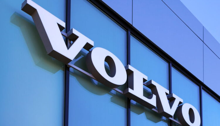SUV elétrico mais potente da Volvo no Brasil chega com tudo em 2025!