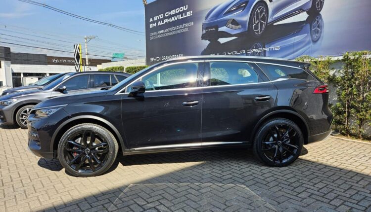 SUV da BYD segue com promoção de R$ 100 mil de desconto em agosto