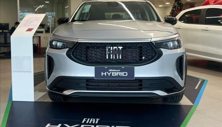 Fiat libera Fastback Audace Hybrid com descontão de R$ 32 mil em agosto