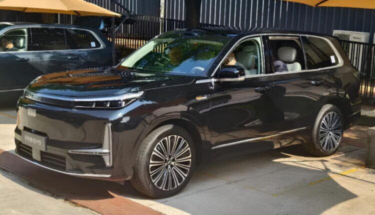 Geely Galaxy M9 chega às lojas chinesas com impressionantes 697 cv