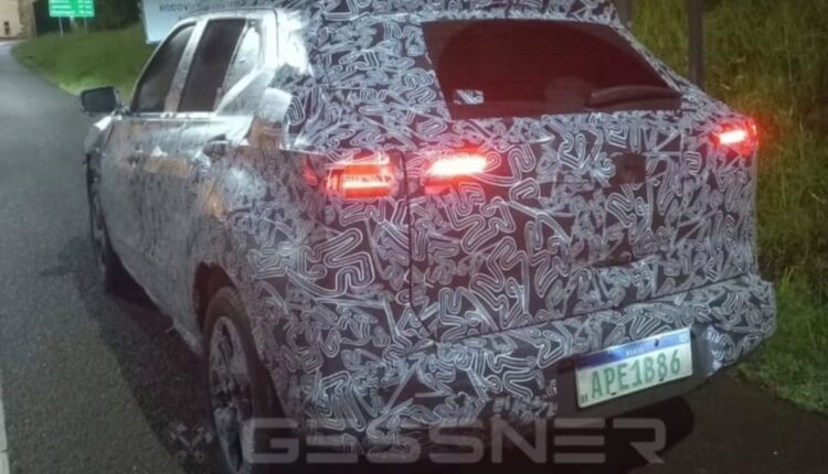 Nissan Kait é flagrado com painel digital e mira Tera e Pulse no mercado
