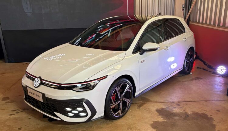 Agora vai! Novo VW Golf GTI começa a ser vendido no Brasil em setembro
