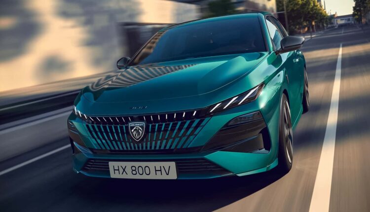 Peugeot 308 chega à Europa com visual renovado e maior autonomia