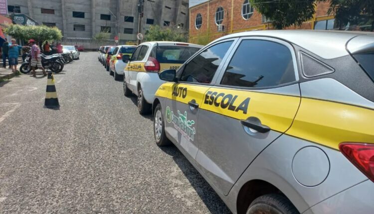 Fim da obrigatoriedade de aulas em autoescolas pode trazer prejuízos