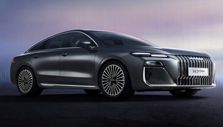 Novo Roewe M7 PHEV promete 2.050 km de autonomia na China