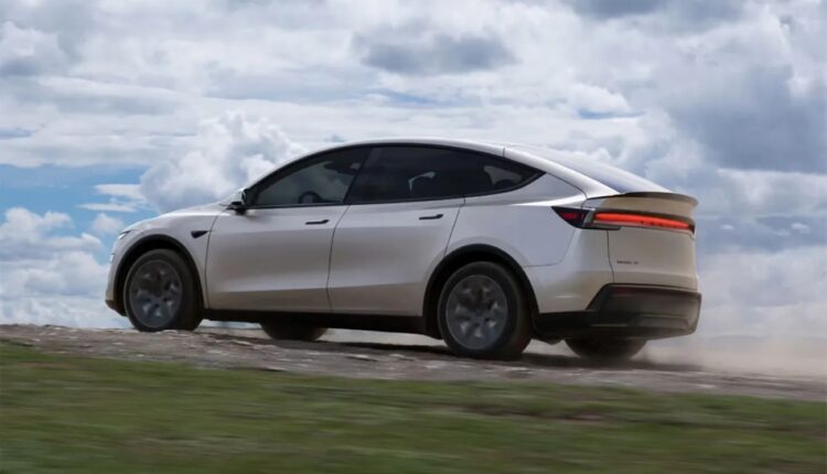 Tesla aposta no Model YL de seis lugares para crescer na China