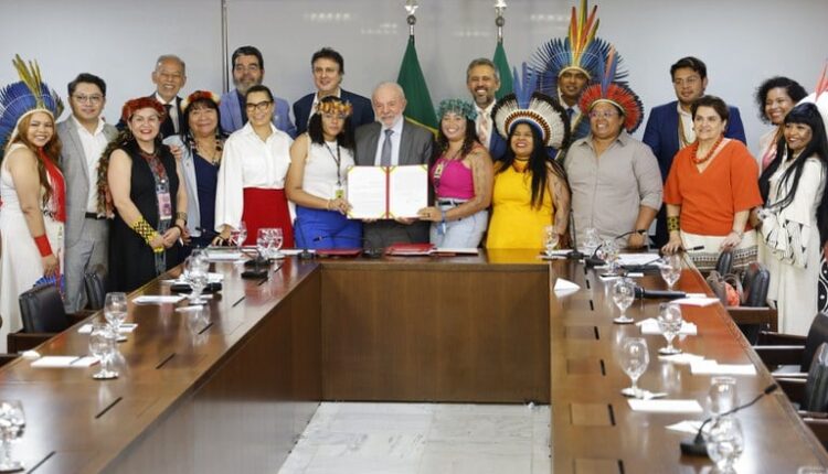 Lula homologa três novas terras indígenas no Ceará