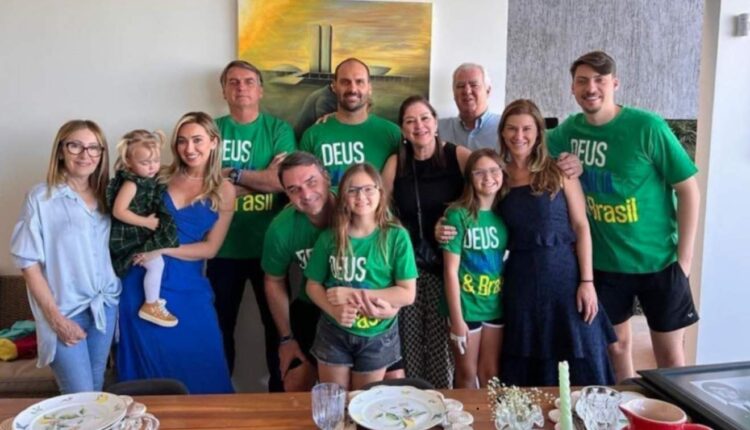 Família Bolsonaro no Dia dos Pais