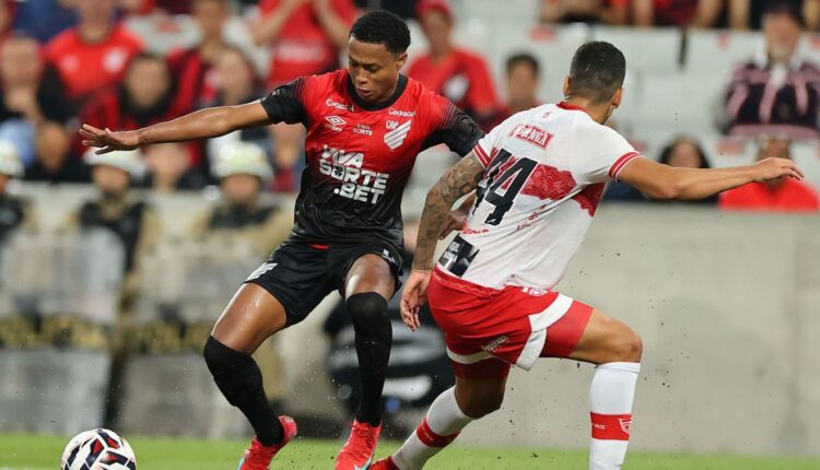 Na partida do primeiro turno o Furacão venceu por 2x0 e conseguiu boa vitória (Foto: José Tramontin/ Athletico)