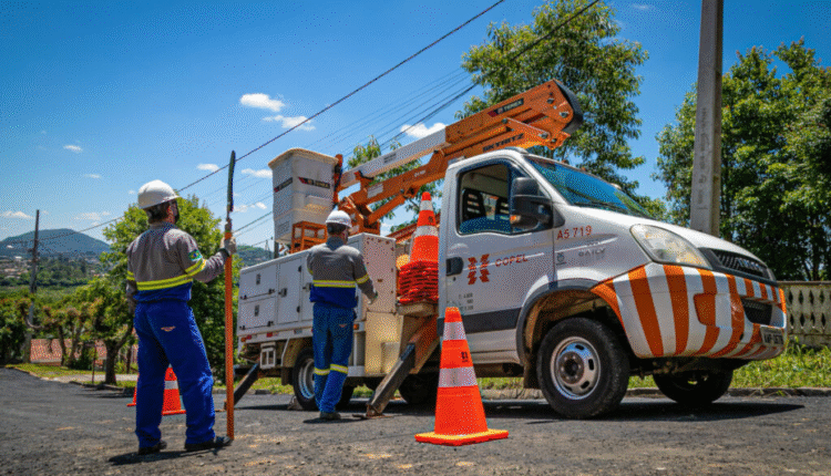8 bairros de Curitiba ficam sem luz no fim de semana; veja quais