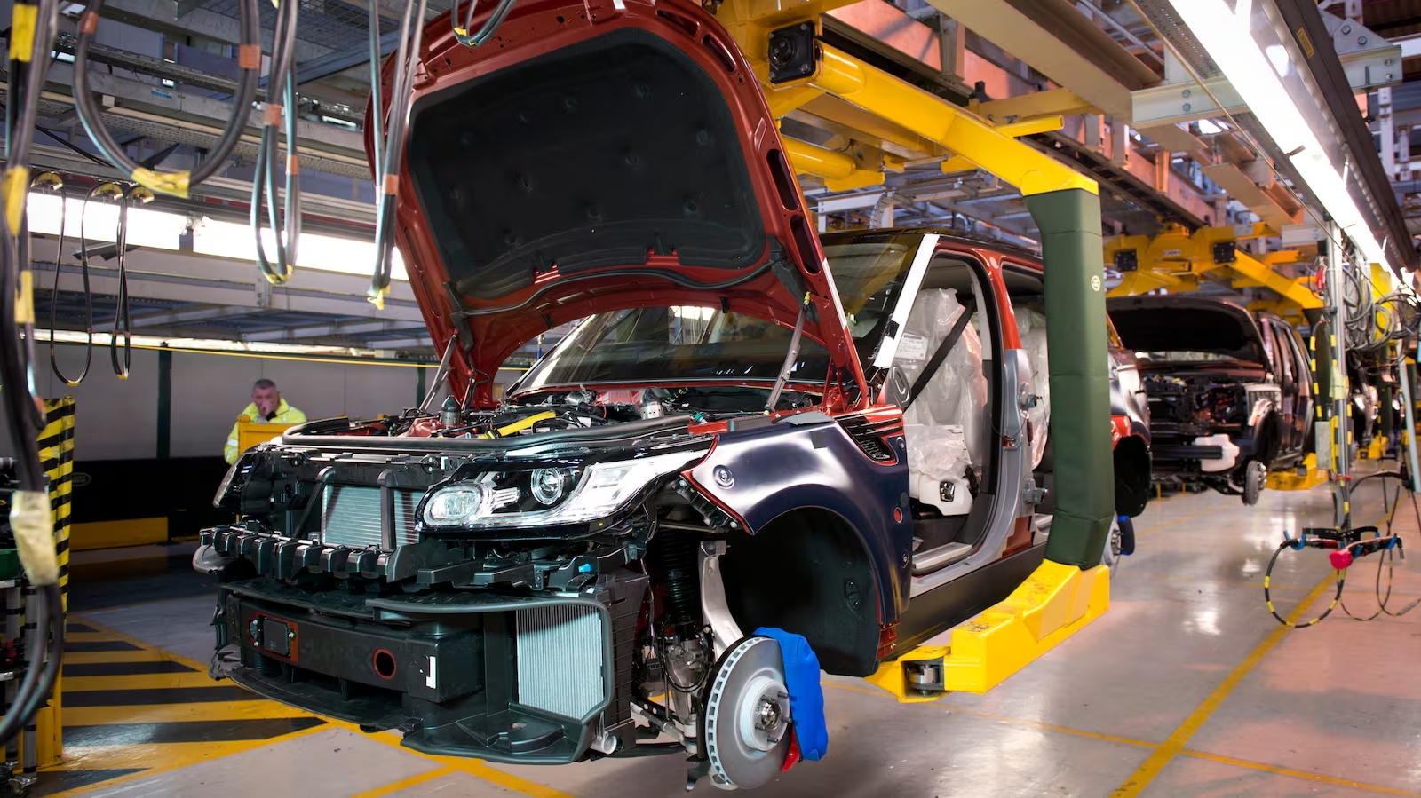 Ataque cibernético paralisa Jaguar Land Rover por um mês no Reino Unido