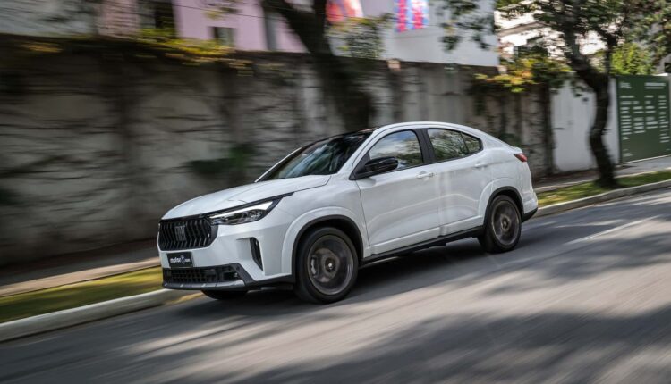 Fastback e T-Cross comandam entre os SUVs compactos mais vendidos de agosto