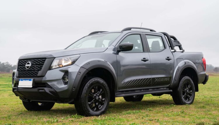 Nissan Frontier fica mais equipada e segura na linha 2026