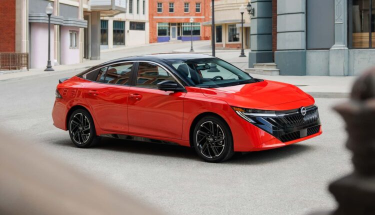 Nissan revela a nova geração do Sentra e sedã fica mais esportivo
