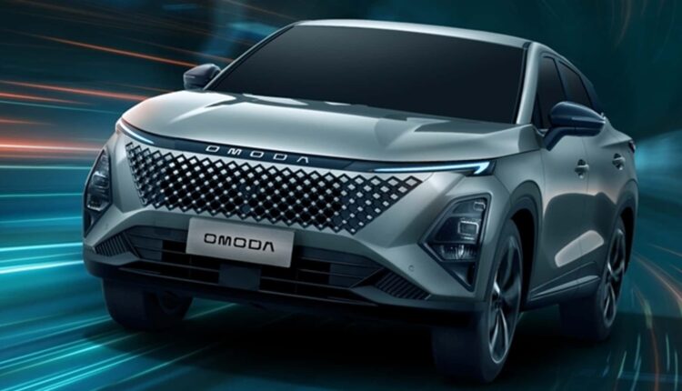 Novo Omoda 5 híbrido tem mais detalhes revelados e chega até dezembro