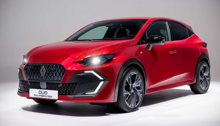Novo Renault Clio 2026 ganha cara nova e será último hatch a combustão da francesa