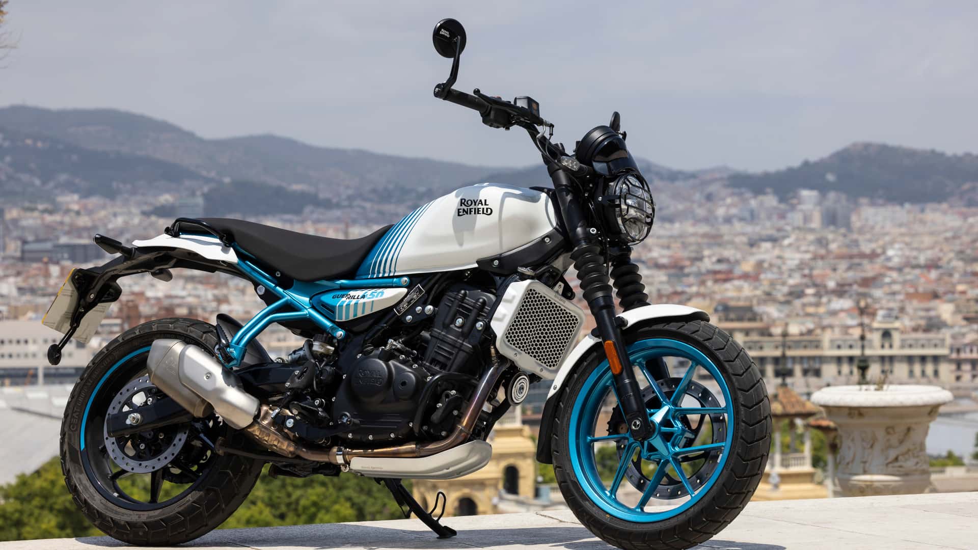 Nova Royal Enfield Guerrilla 450 2026 é lançada no Brasil; veja preços e versões
