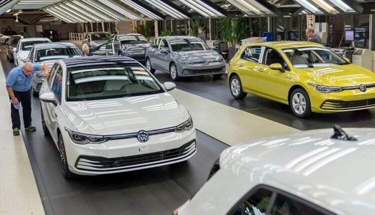 Volkswagen adia lançamento do Golf elétrico por problemas financeiros