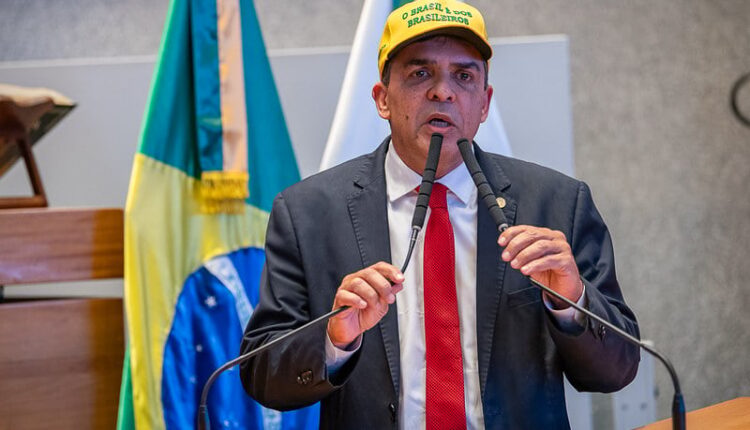 Deputados do DF repercutem julgamento inédito de Bolsonaro por tentativa de golpe no STF