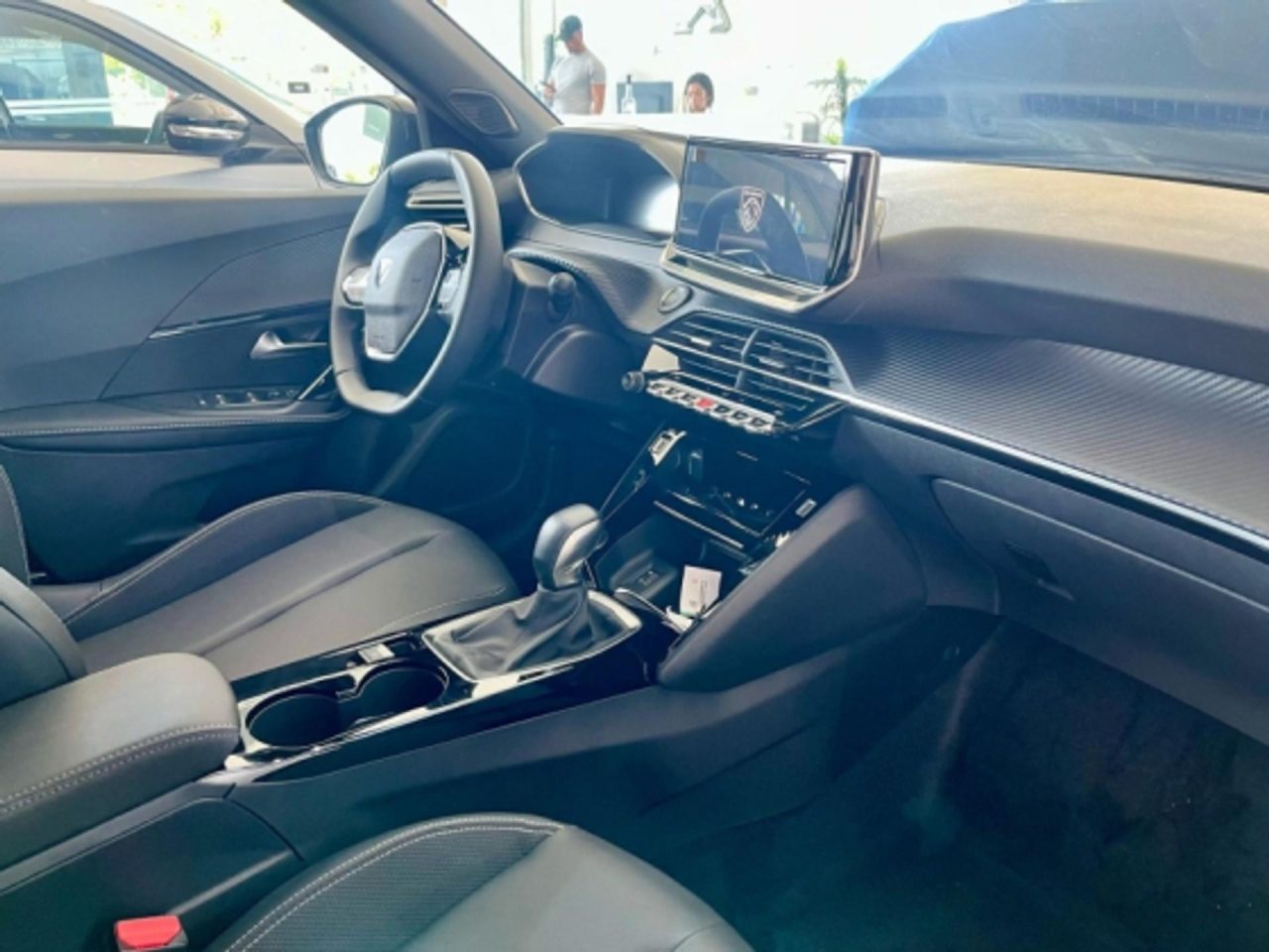 Peugeot 2008 2026 tem desconto de até R$ 24,7 mil na versão Allure