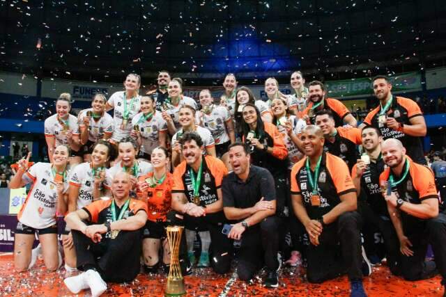 Osasco Vôlei vence Sesi Bauru e é campeão da Supercopa feminina
