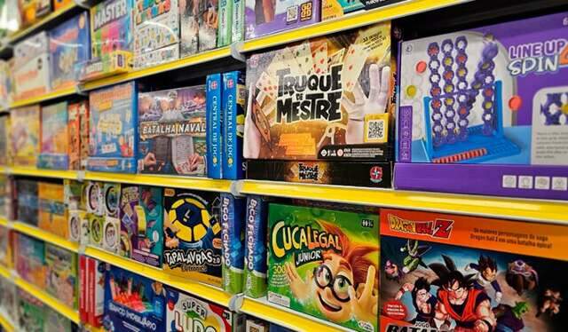 Procon encontra diferença de até 100% em preços de brinquedos em Campo Grande