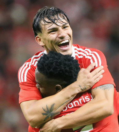 Internacional vence Sport e se afasta da zona de rebaixamento