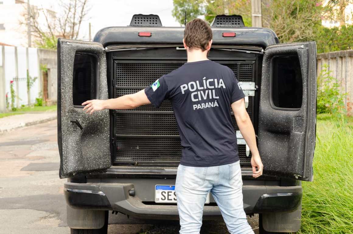 foto do camburão da polícia civil do paraná