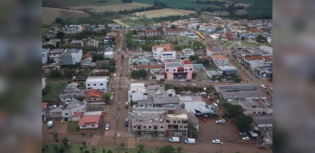 Sobe pra 784 número de feridos por tornado em Rio Bonito do Iguaçu