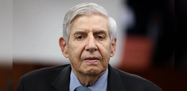 Defesa de Heleno 'corrige' perícia e diz que Alzheimer o afeta desde 2025