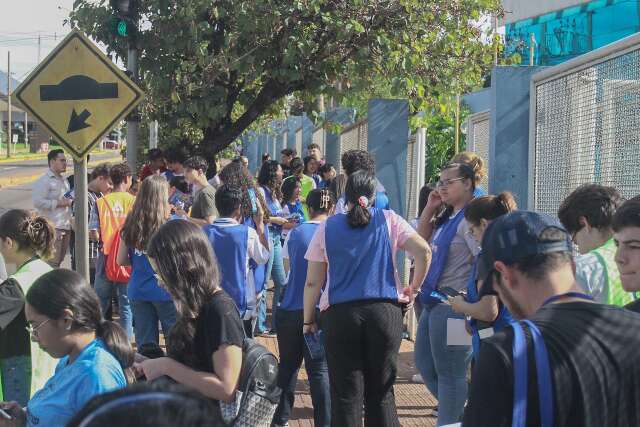 candidatos avaliam primeiro dia de prova como mais fácil