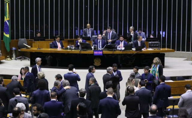 Senado Recebe Proposta com Penas Mais Rígidas