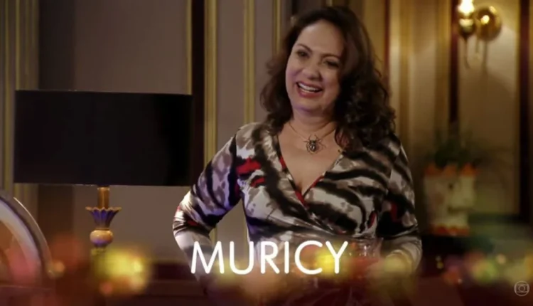 Eliane Giardini como Muricy em Avenida Brasil (Reprodução/TV Globo)