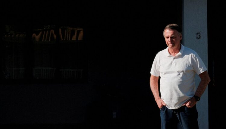 Ex-presidente Jair Bolsonaro foi condenado à prisão em regime fechado no processo da trama golpista