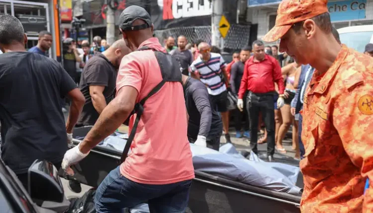 Identificada em restaurante, professora da UFF sofre ameaças de internautas após crítica a massacre no Rio — Brasil de Fato